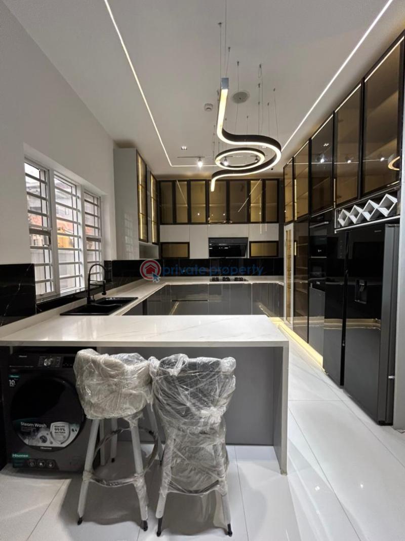5 bedroom House For Sale Lekki Lagos - 5