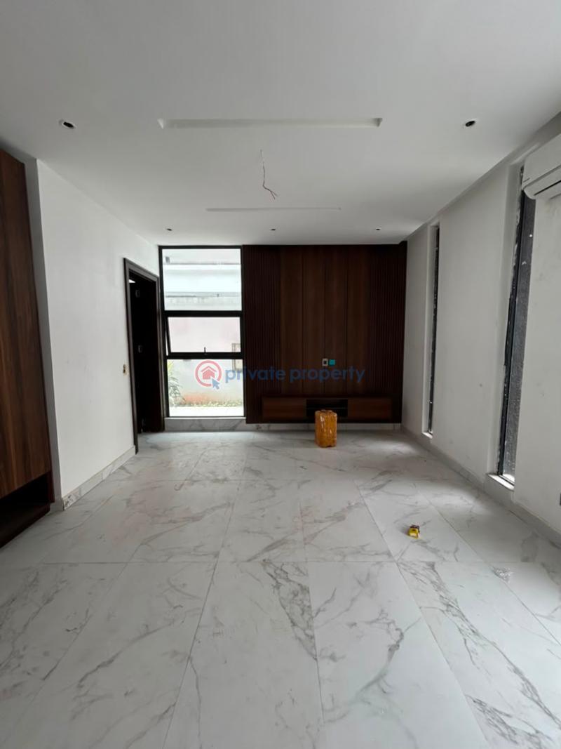 5 bedroom House For Sale Osapa Lekki Lagos - 6