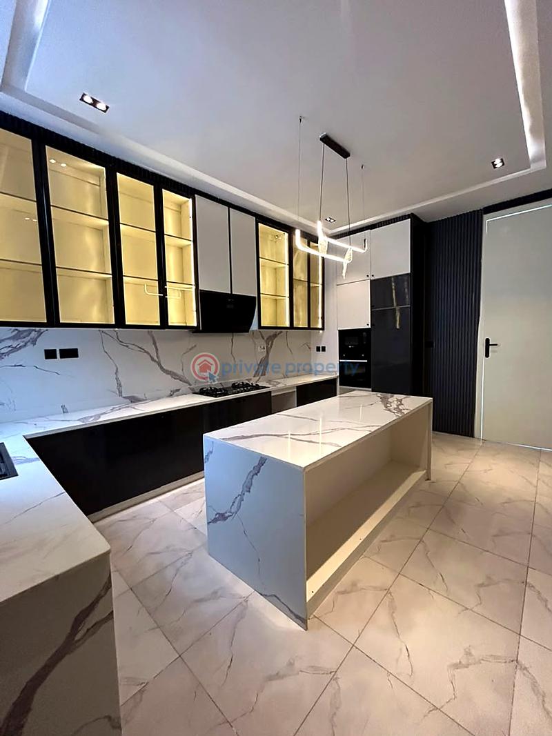 5 bedroom House For Sale Lekki Lagos - 1