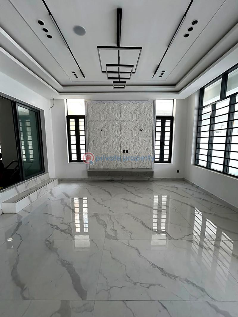 5 bedroom House For Sale Lekki Lagos - 1