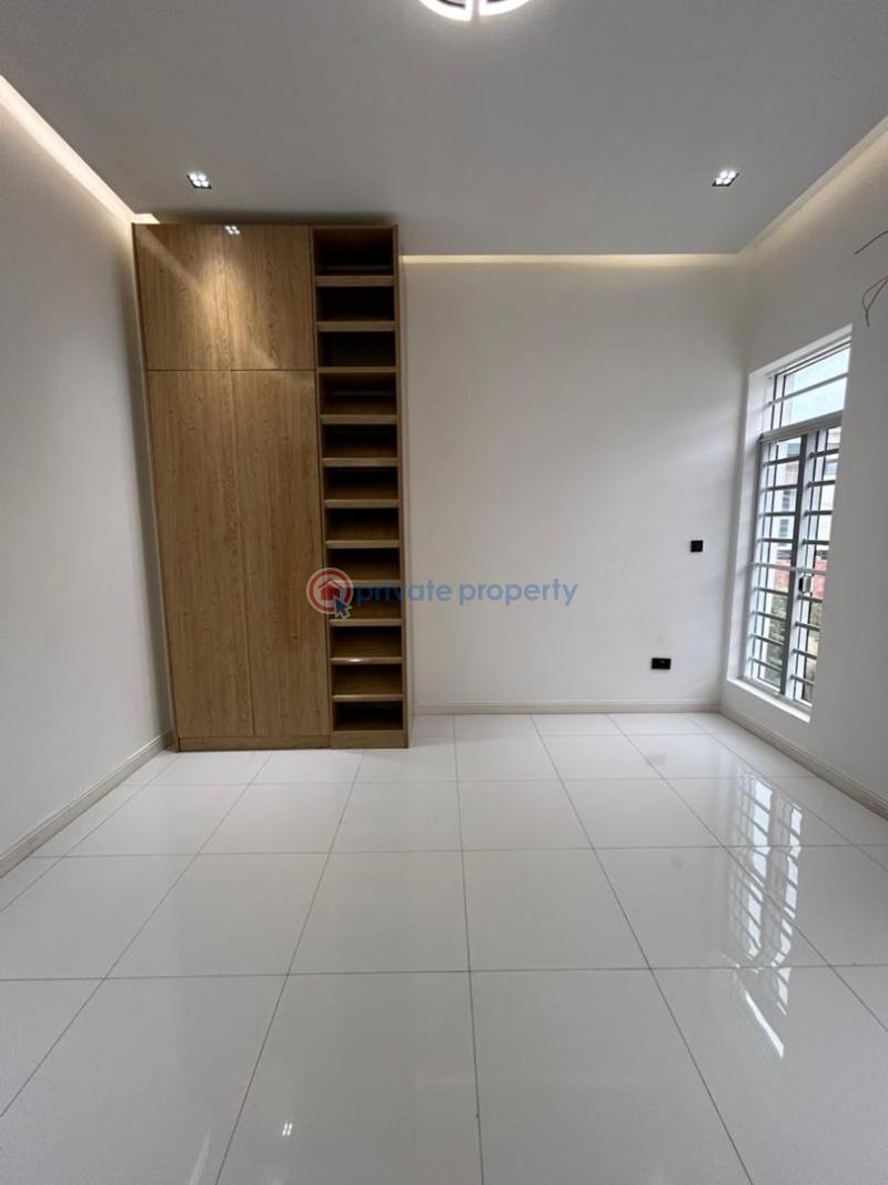 5 bedroom House For Sale Lekki Lagos - 16