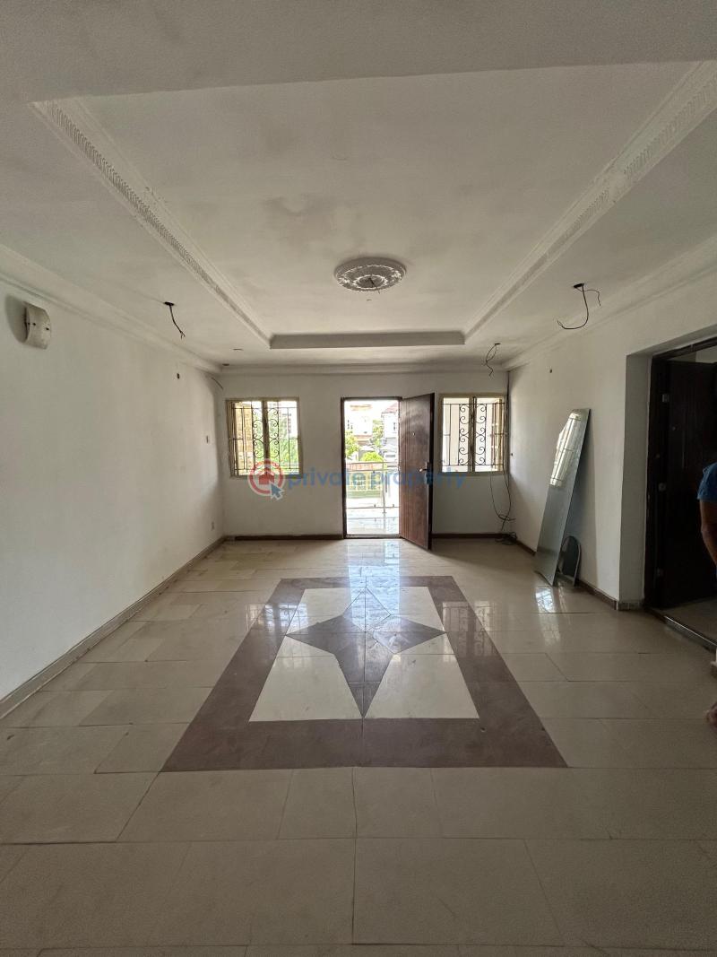 5 bedroom Detached Duplex For Sale Chevron Drive Lekki Lagos - 3