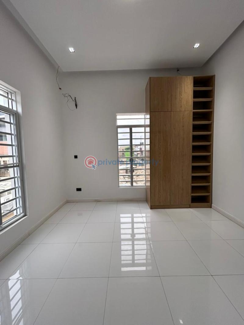 5 bedroom House For Sale Lekki Lagos - 10
