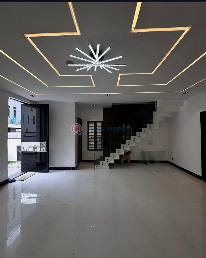 5 bedroom Detached Duplex For Sale Ologolo Lekki Lagos Jakande Lekki Lagos - 2