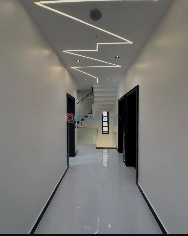 5 bedroom Detached Duplex For Sale Ologolo Lekki Lagos Jakande Lekki Lagos - 3