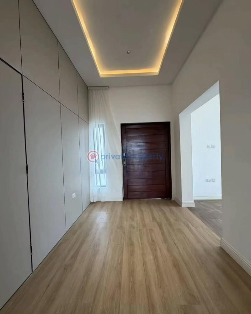 5 bedroom Detached Duplex For Sale Chevron Drive Lekki Lagos - 1