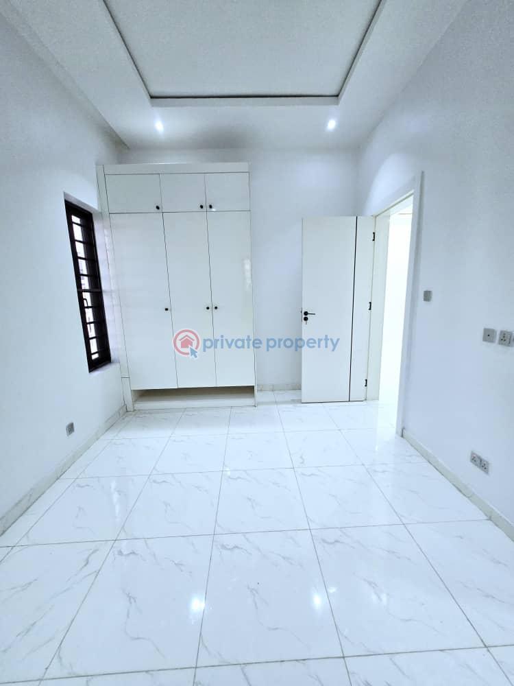 5 bedroom Terraced Duplex For Sale Orchid Road Chevron Drive Lekki Lagos - 7