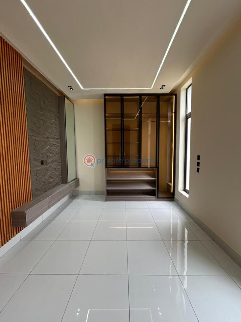 5 bedroom Detached Duplex For Sale Lekki Lagos - 1