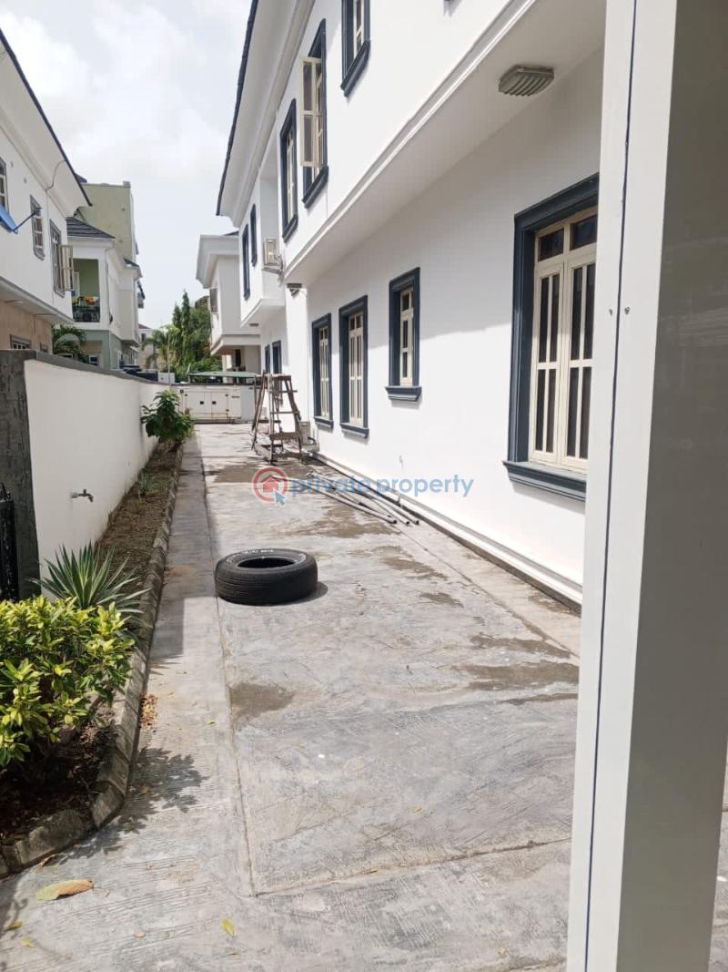 5 bedroom detached house with family lounge, study room, and a room boys quarters - 8 5 bedroom Detached Duplex For Rent Chevron Drive Lekki Lagos - 8