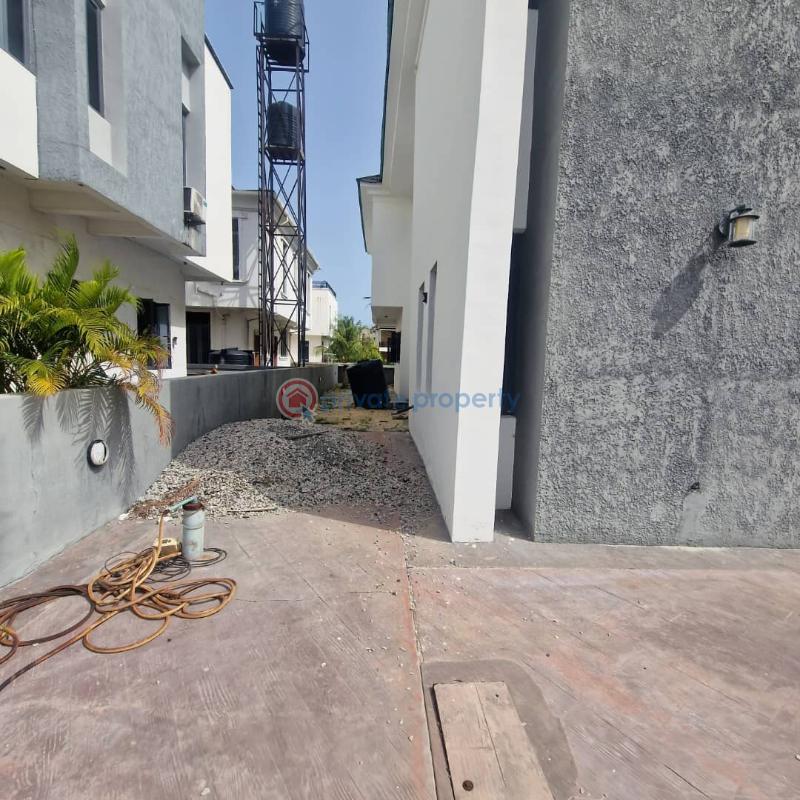 5 bedroom detached house with two bq - 10 5 bedroom Detached Duplex For Sale Orchid Road Lekki Lagos - 10