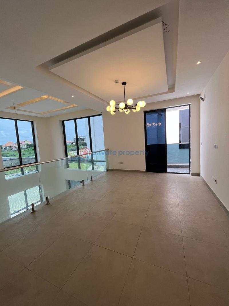 5 bedroom Detached Duplex For Sale Palm Spring Road, Behind Nicon Town, Lekki. Ikate Elegushi Lekki Lagos - 5
