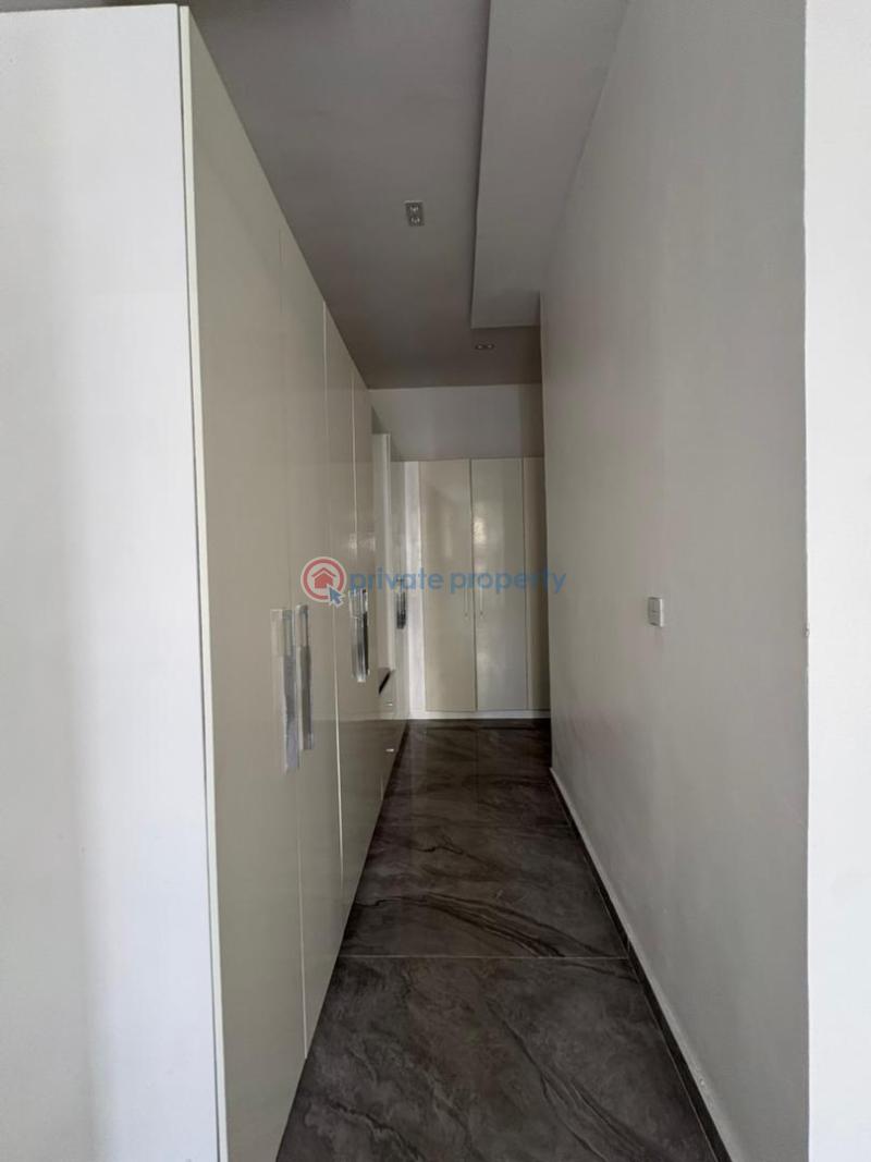 5 bedroom House For Sale Osapa Lekki Lagos - 2
