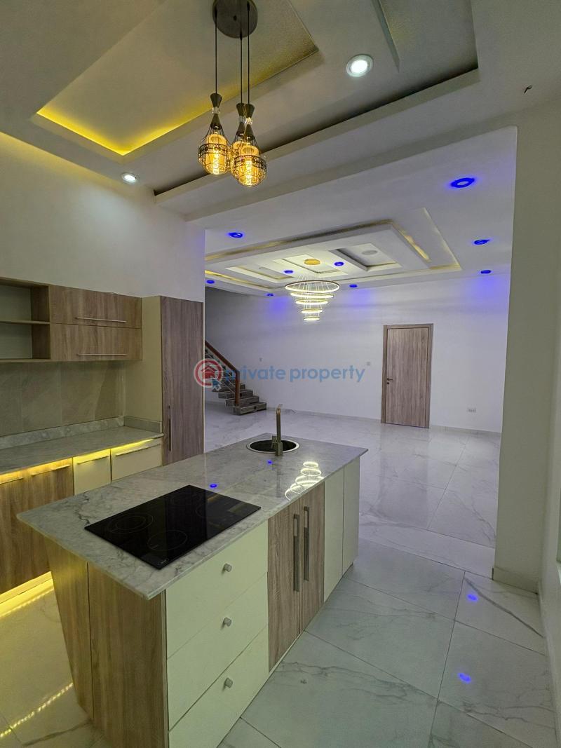 5 bedroom House For Sale Osapa Lekki Lagos - 1