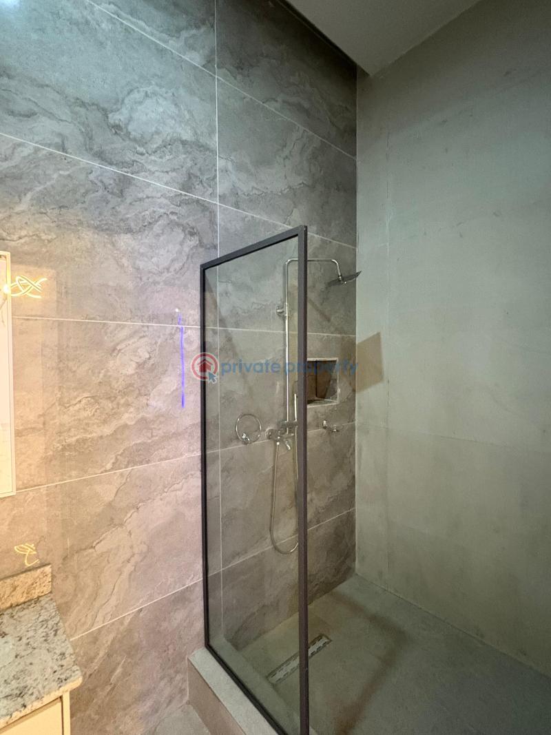 5 bedroom House For Sale Osapa Lekki Lagos - 5