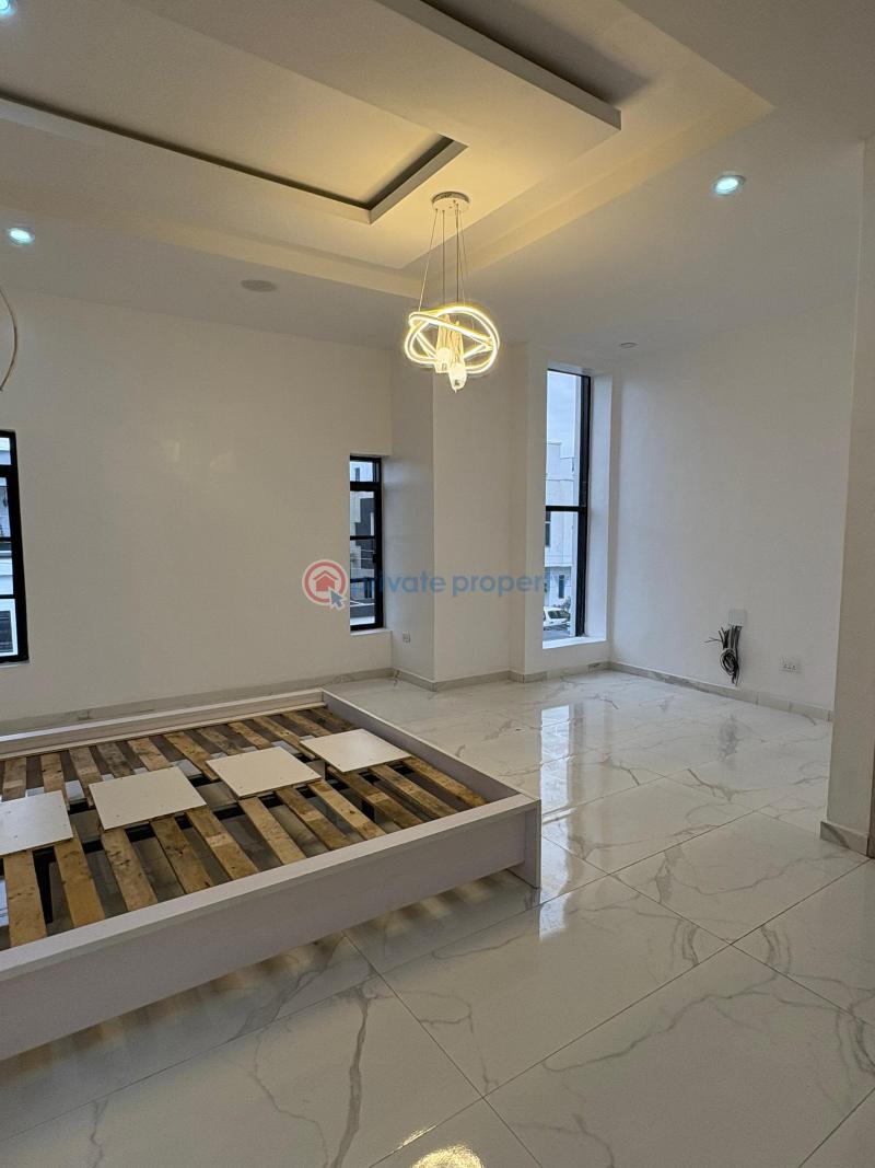 5 bedroom House For Sale Osapa Lekki Lagos - 6