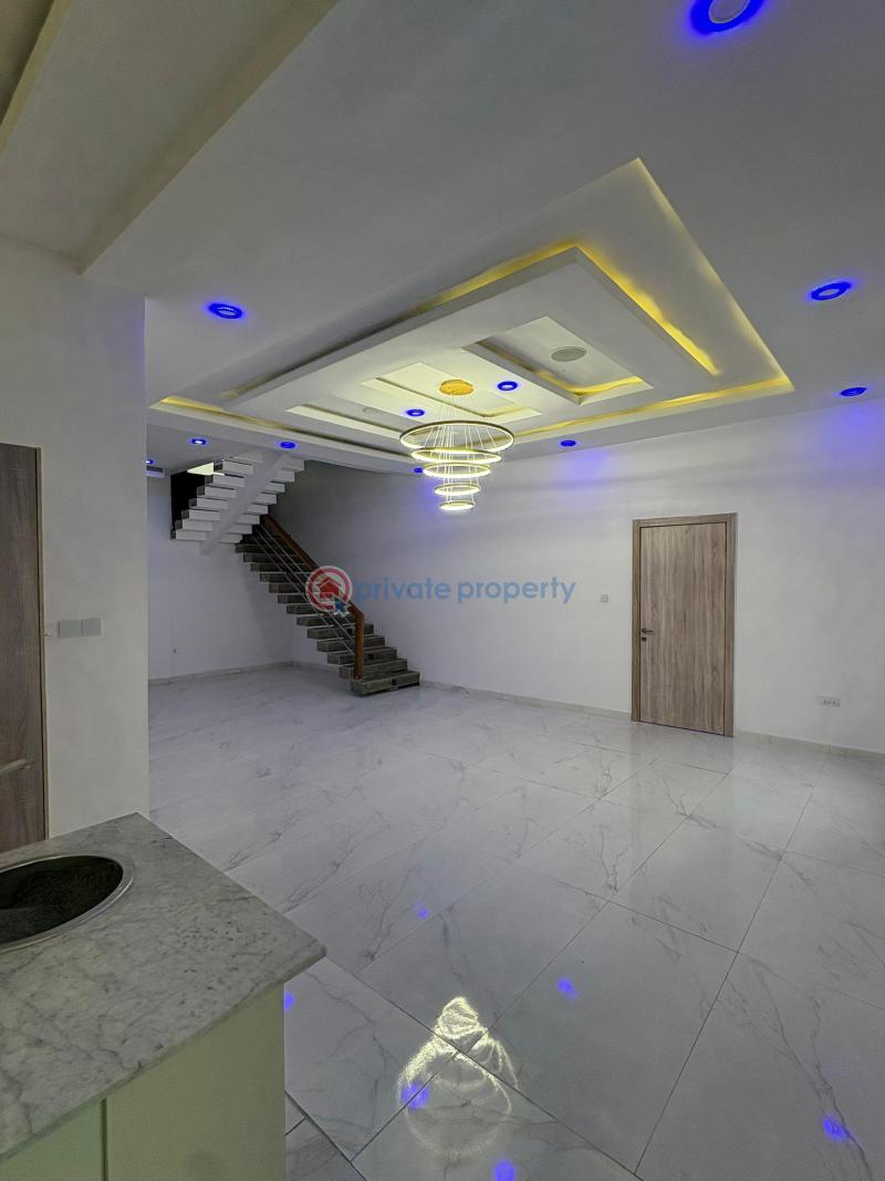 5 bedroom House For Sale Osapa Lekki Lagos - 2