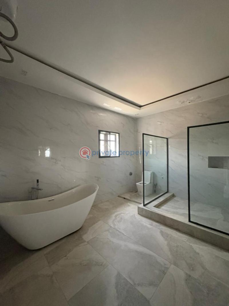 5 bedroom House For Sale Osapa Lekki Lagos - 5