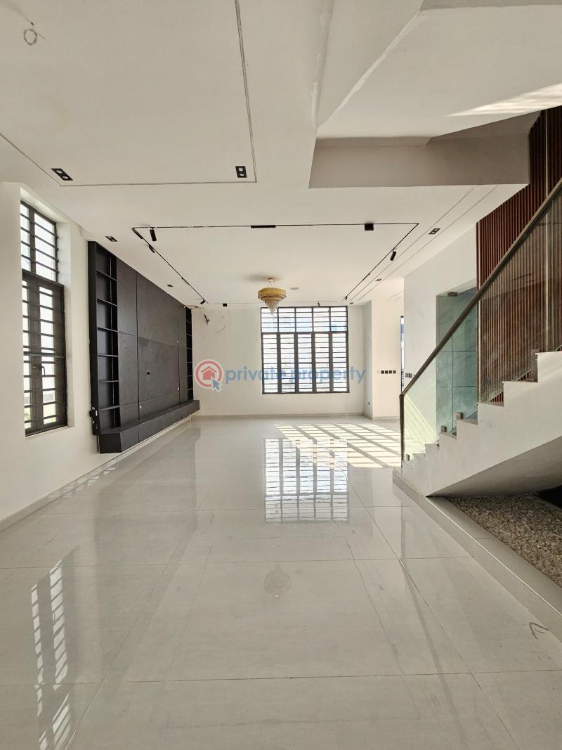 5 bedroom House For Sale Chevron Lekki Lagos - 1