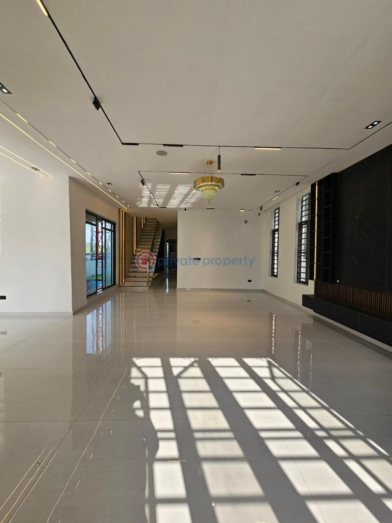5 bedroom House For Sale Chevron Lekki Lagos - 2