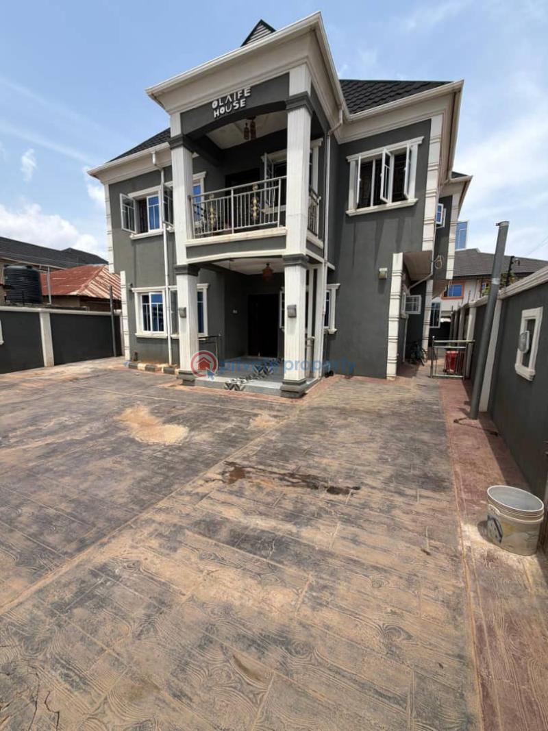 House For Sale At Ayegoro Akobo 1 Ibadan Oyo - 0