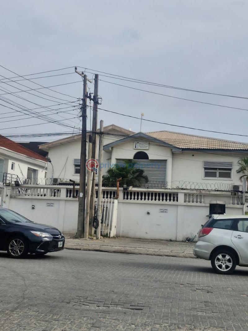 5 bedroom House For Sale Lekki Phase 1 Lagos