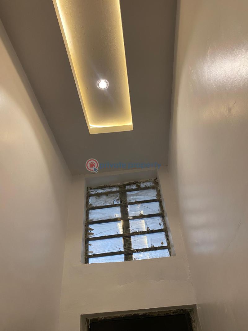 House For Sale Eng Lere Adigun Gra Ibadan. Ibadan Oyo - 8