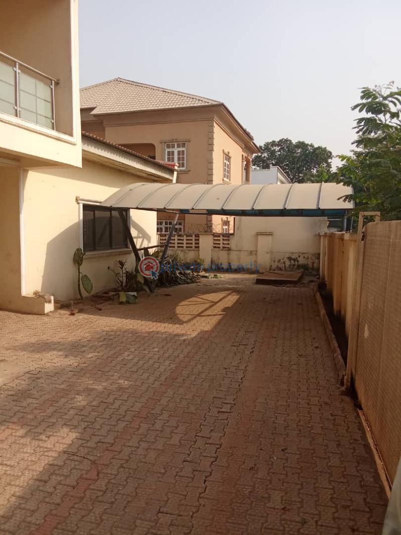 5 bedroom Duplex For Sale Maitama Inside An Estate Abuja Phase 2  - 15