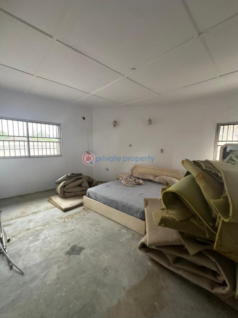 Commercial Property For Rent At Along Federal Sectariat Road,old Bodija, Ibadan. Bodija Ibadan Oyo - 11