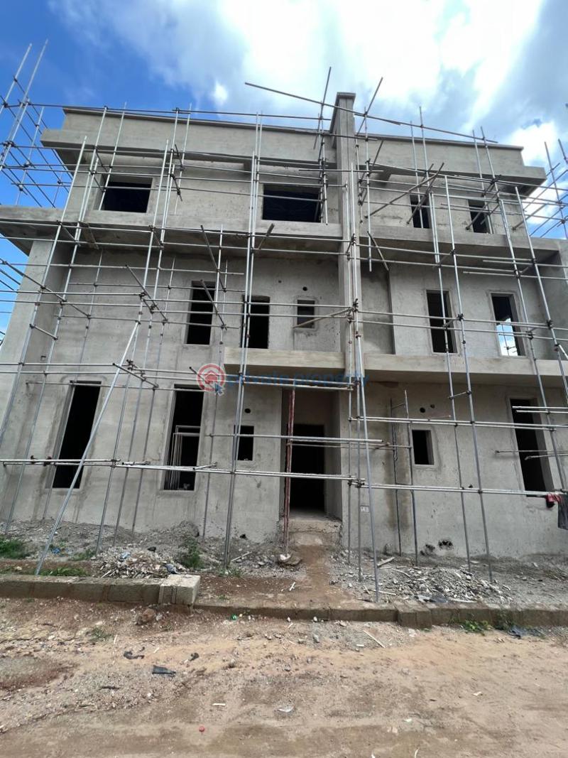 5 bedroom House For Sale Guzape Abuja Phase 1  - 2