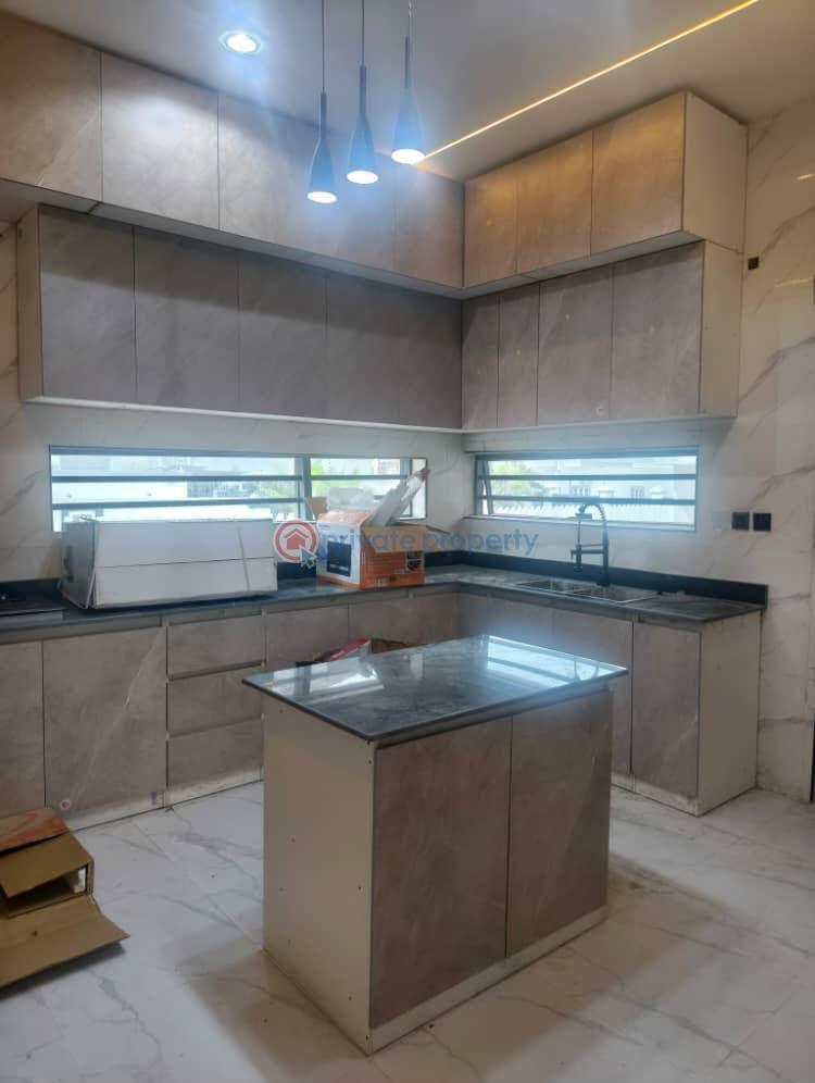 5 bedroom House For Sale Lekki Lagos - 7