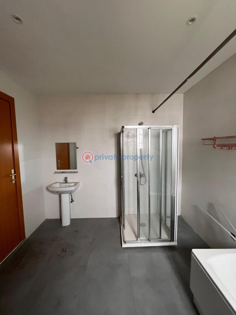 5 bedroom House For Sale Osapa Lekki Lagos - 6