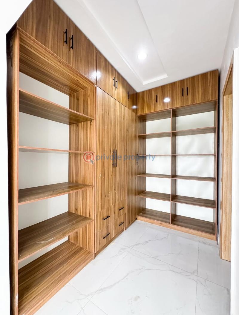5 bedroom Duplex For Sale Abraham Adesanya Ajah Lagos - 8
