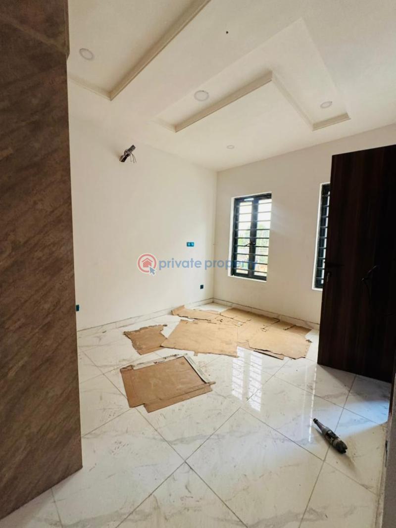 5 bedroom Detached Duplex For Sale Ogudu GRA Lagos - 1
