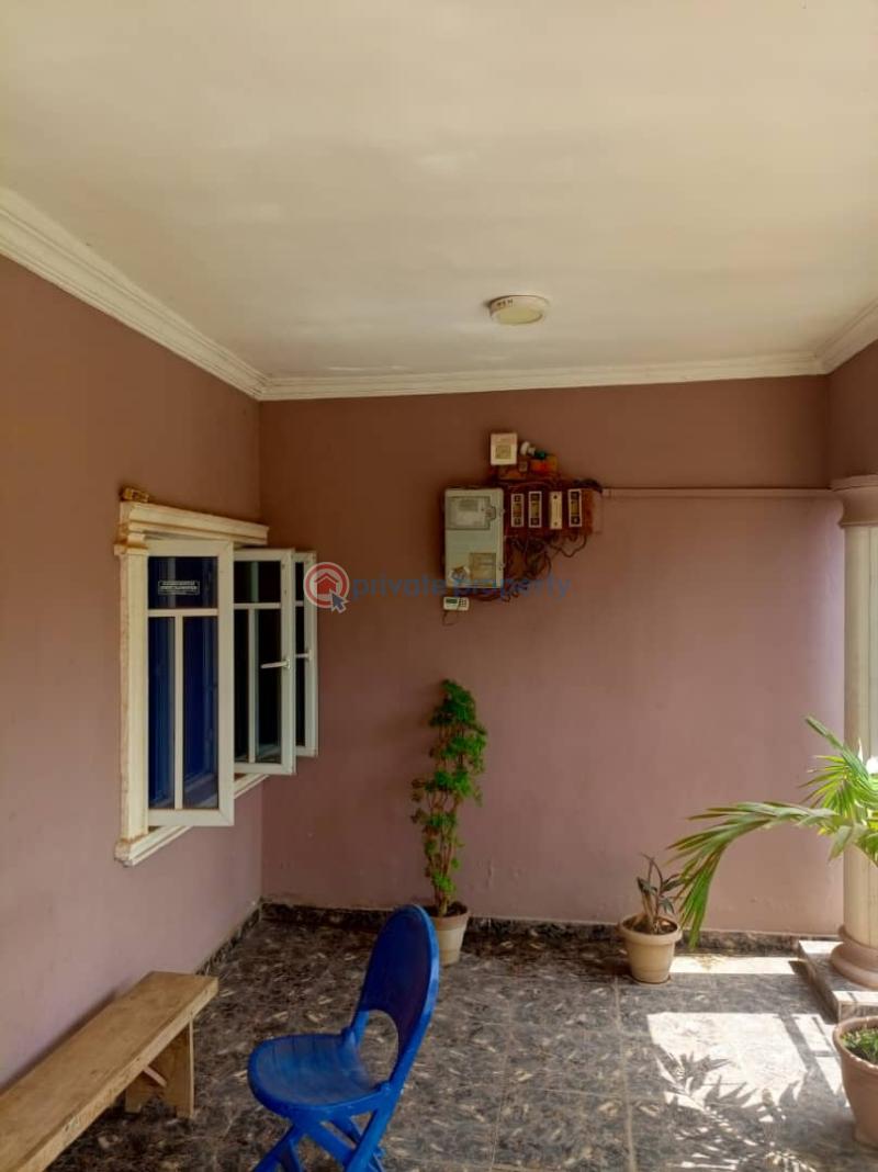 House For Sale 📍ire Akari Estate, New Felele, Soka, Ibadan. Akala Express Ibadan Oyo - 4