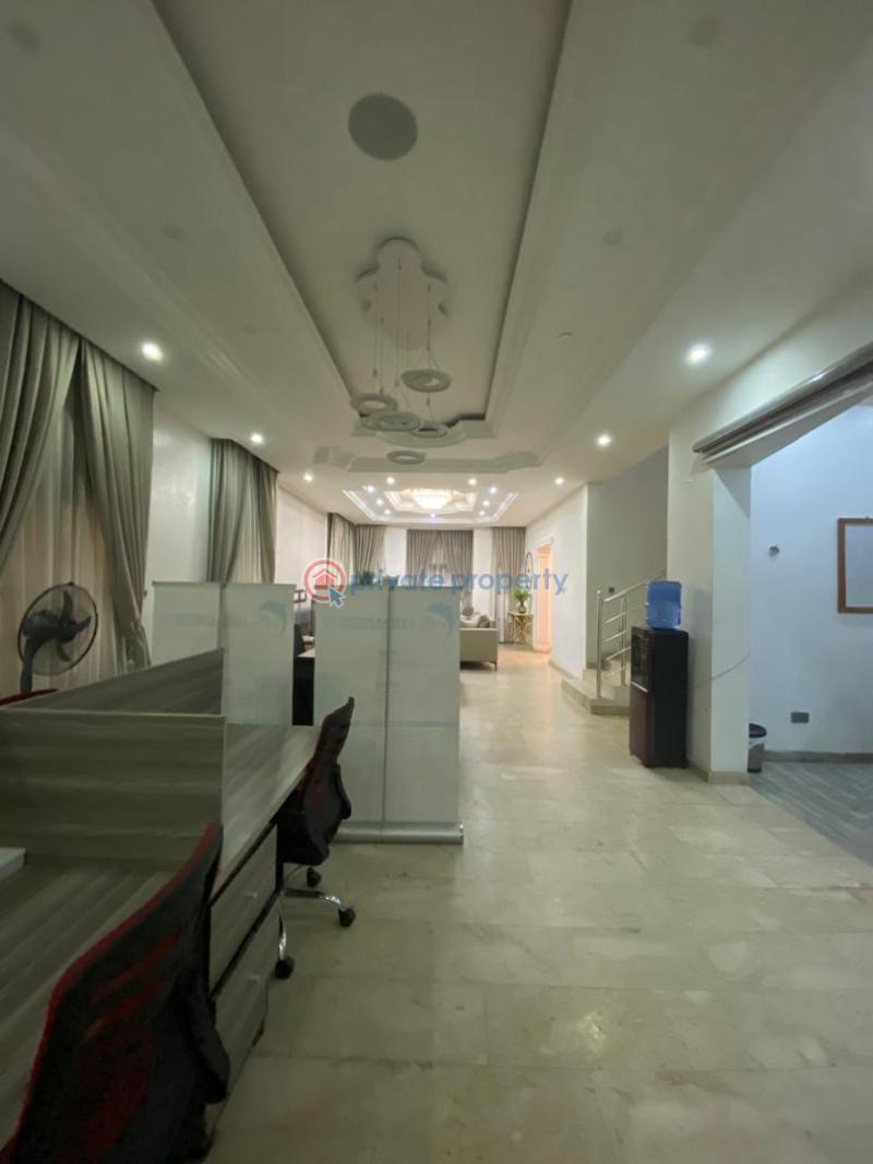 5 bedroom duplex with bq and 7 cars packing space in lekki right - 1 5 bedroom Duplex For Rent Lekki Right Lekki Phase 1 Lagos - 1