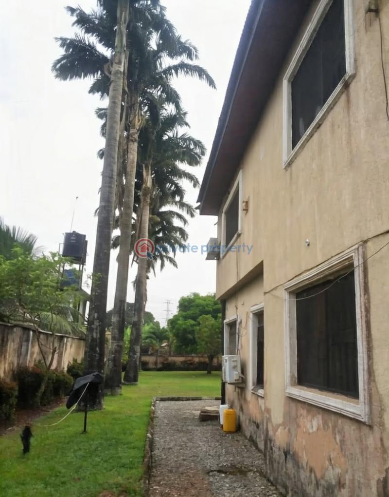 5 bedroom Duplex For Sale Off 2nd Ugbor Road, Gra, Benin City Benin Edo - 8