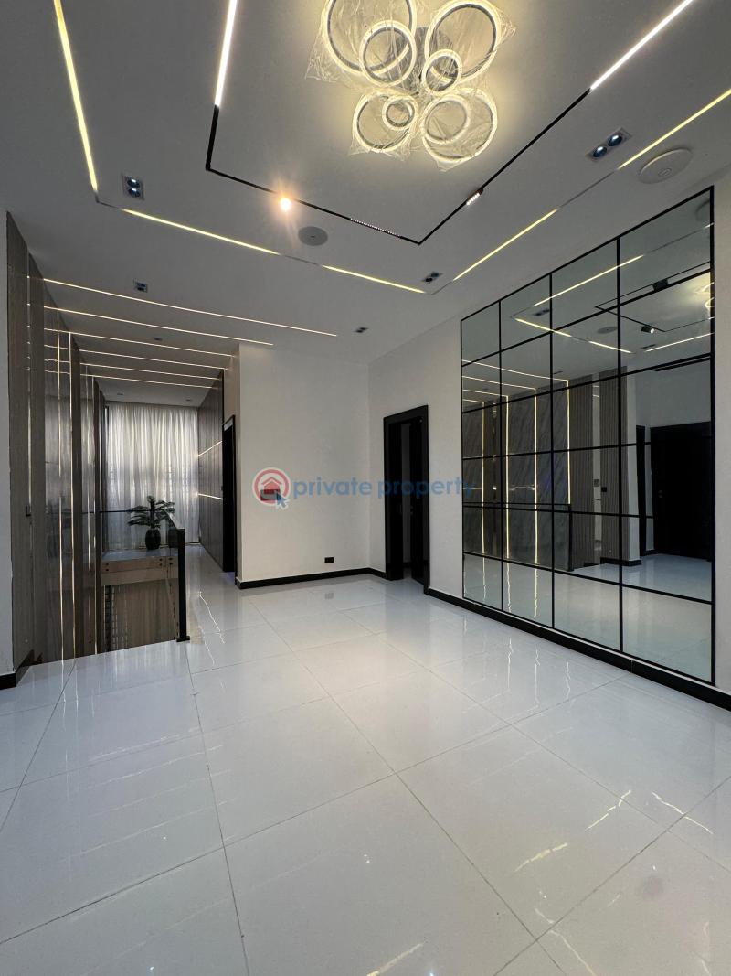 5 bedroom Detached Duplex For Sale Chevron Drive Lekki Lagos - 1
