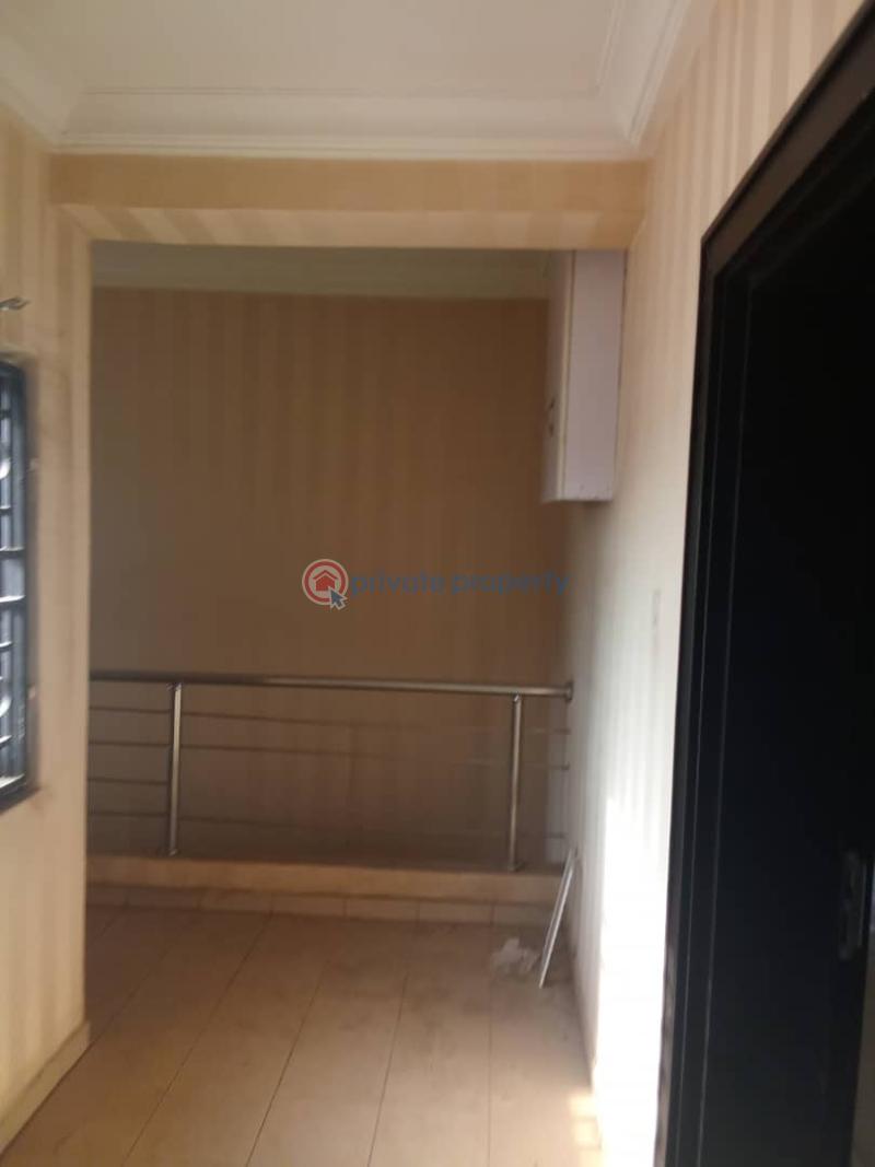 5 bedroom Duplex For Sale Maitama Inside An Estate Abuja Phase 2  - 12