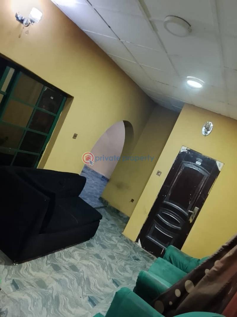 5 bedroom Flat & Apartment For Rent Along Old Ife Road, Airport Road Alakia Ibadanq Ibadan Oyo - 6