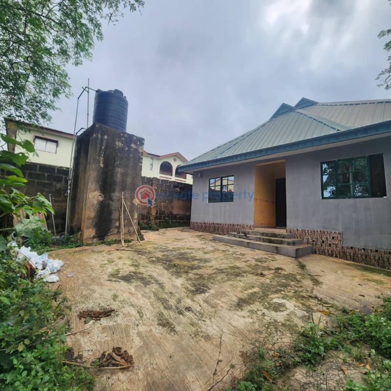 5 bedroom Flat & Apartment For Rent Along Old Ife Road, Airport Road Alakia Ibadanq Ibadan Oyo - 1