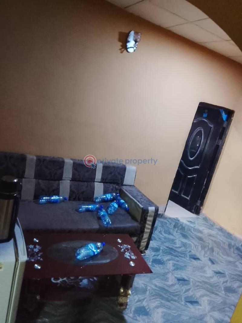 5 bedroom Flat & Apartment For Rent Along Old Ife Road, Airport Road Alakia Ibadanq Ibadan Oyo - 5