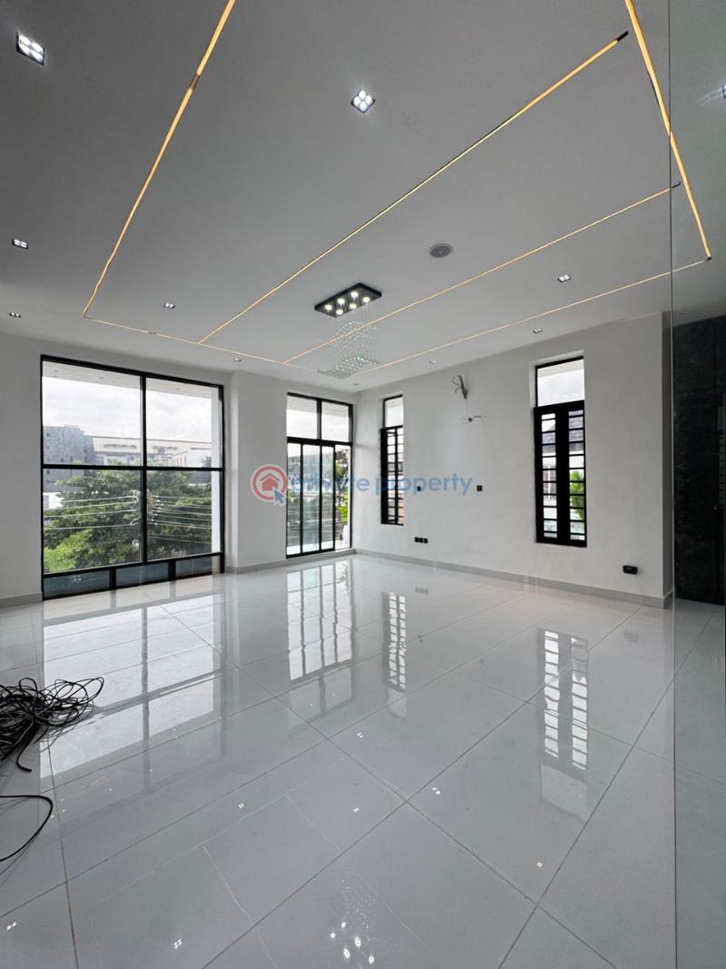 5 bedroom Detached Duplex For Sale 2nd Toll Gate Along Lekki Expressway Lagos - 8