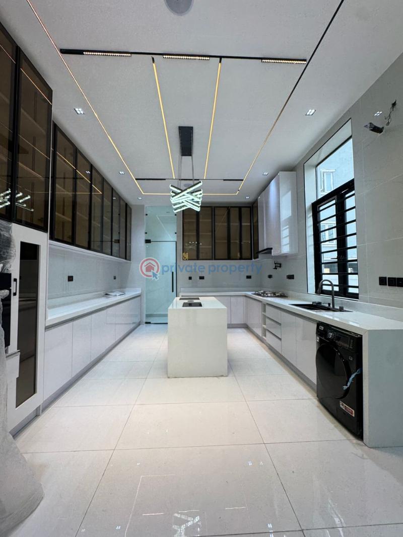 5 bedroom Detached Duplex For Sale 2nd Toll Gate Along Lekki Expressway Lagos - 7