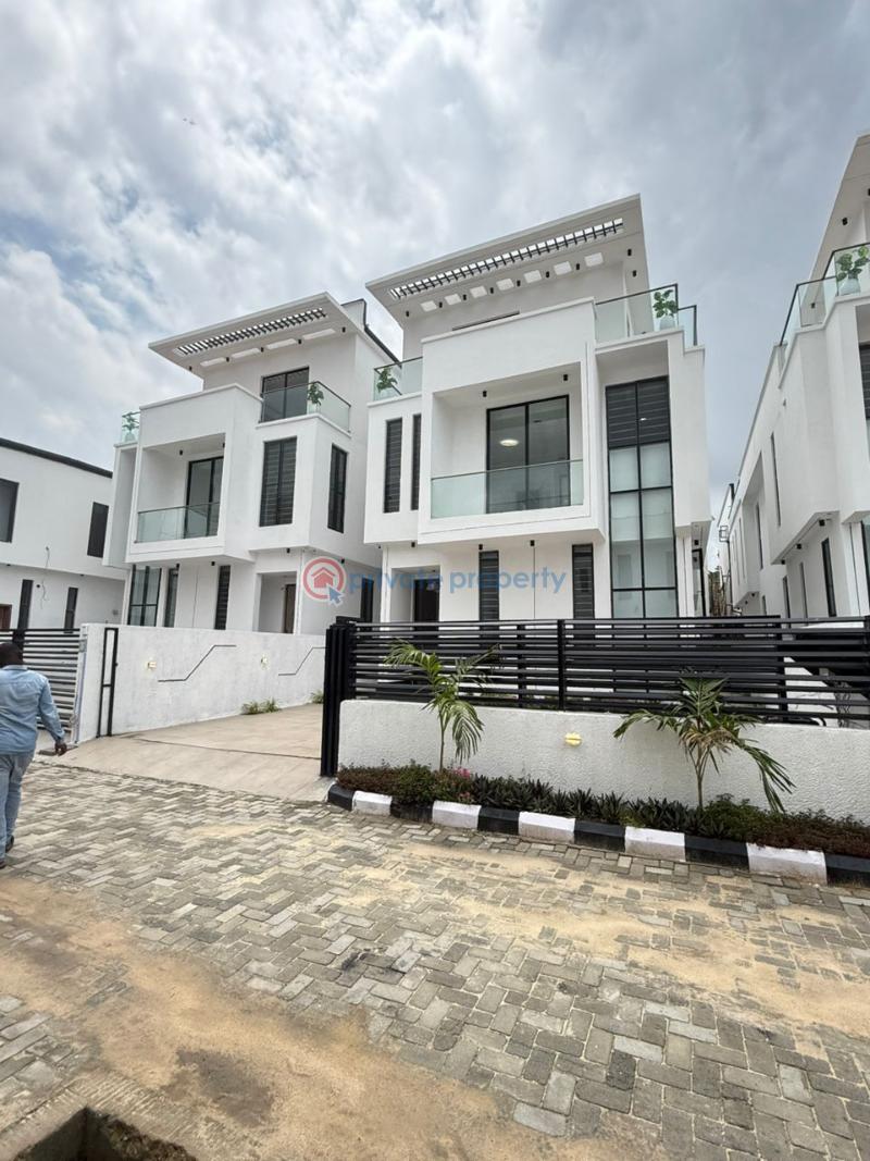 5 bedroom Detached Duplex For Sale Chevron Drive Lekki Lagos - 1