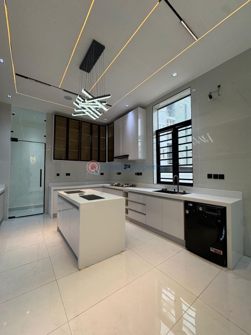 5 bedroom Detached Duplex For Sale 2nd Toll Gate Along Lekki Expressway Lagos - 4