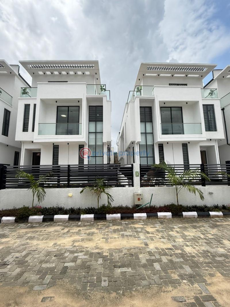 5 bedroom Detached Duplex For Sale Chevron Drive Lekki Lagos - 0