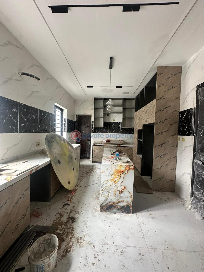 5 bedroom House For Sale Lekki Lagos - 6