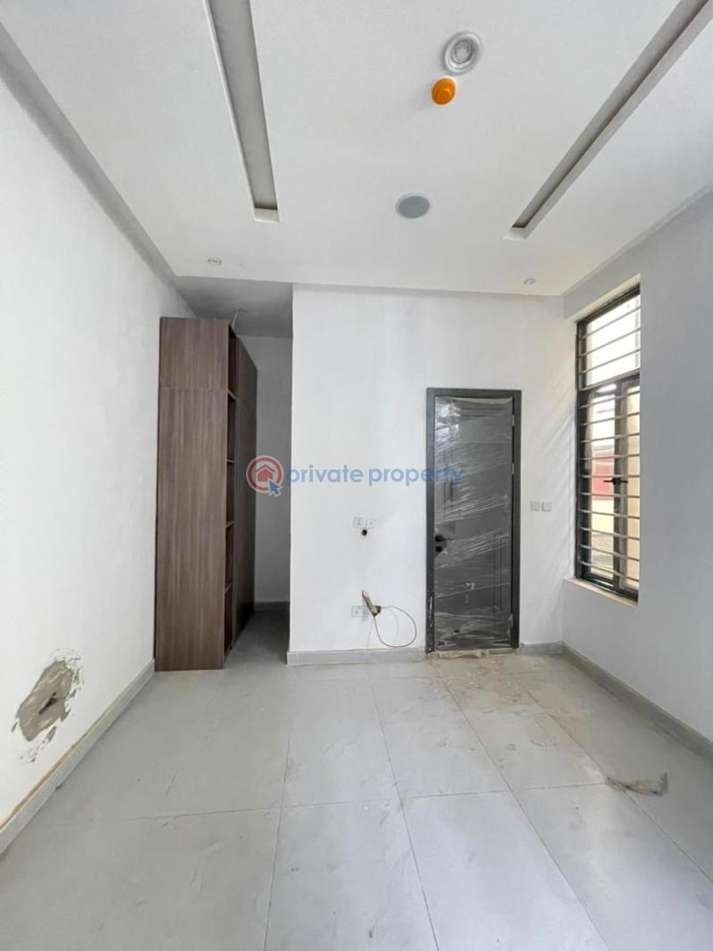 5 bedroom Detached Duplex For Sale Omole Phase 2 Ojodu Lagos - 18