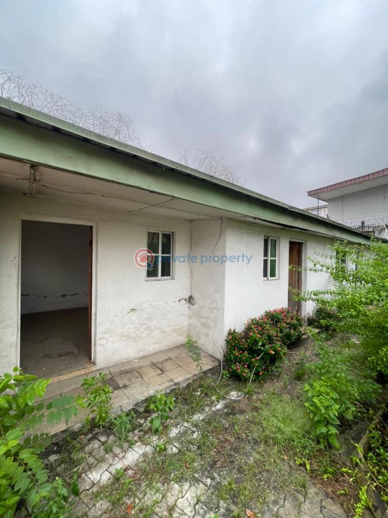 5 bedroom Detached Duplex For Sale Surulere Lagos - 16