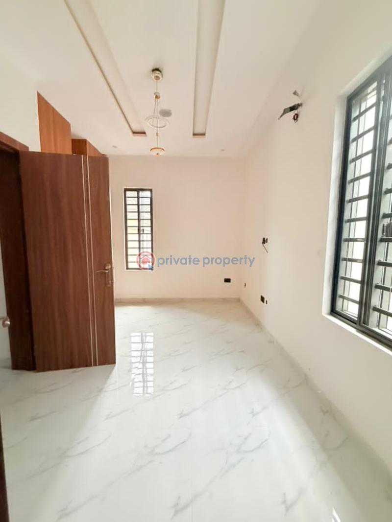 5 bedroom Detached Duplex For Sale Omole Phase 2 Ojodu Lagos - 0